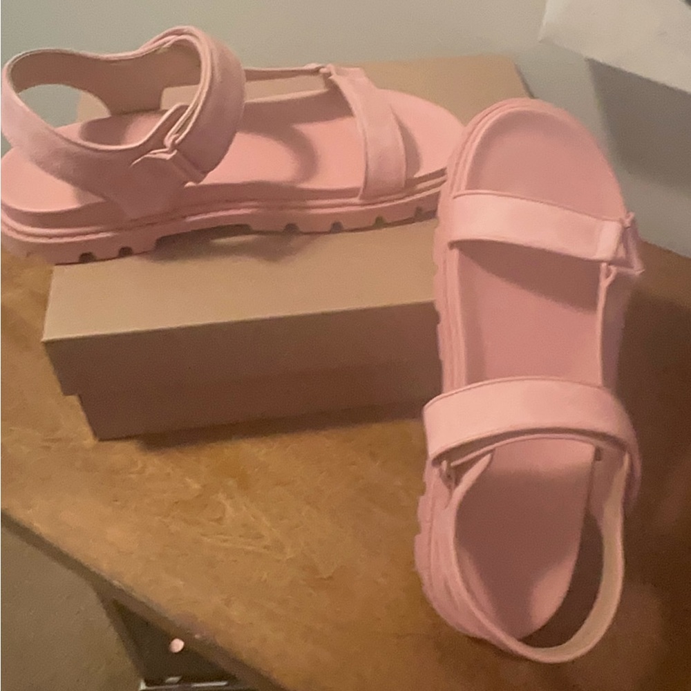 NEW- Coach Pink Leather Velcro Sport Sandal - Picture 6 of 10